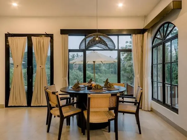 Ginas Heritage With View Of Jungle