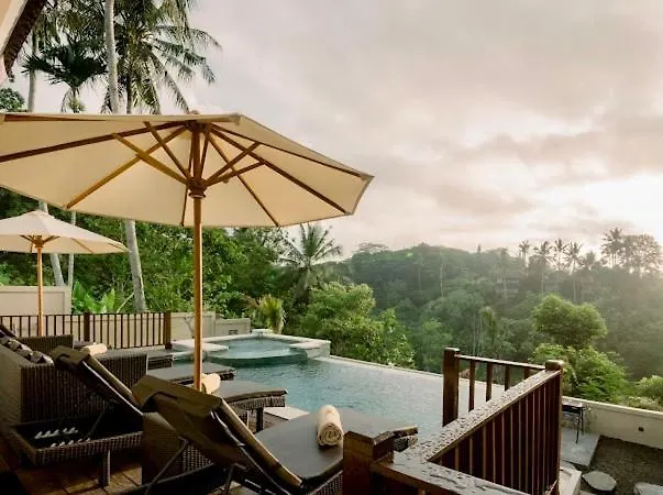 Ginas Heritage With View Of Jungle Villa Ubud